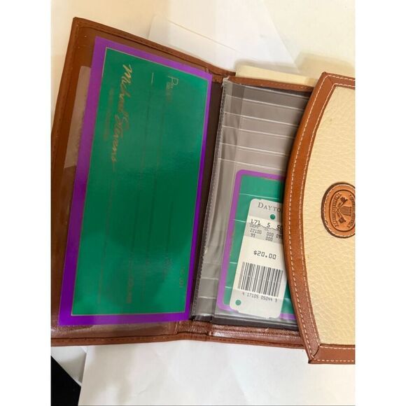 Michael Stevens Women's Leather Triple Frame Checkbook Wallet Clutch Cream NWOT - Picture 10 of 10